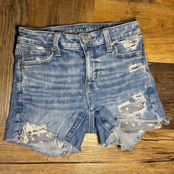 American Eagle Outfitters Pants - American Eagle Distressed Floral pocket Denim Shorts Light Wash Size 0 Stretch
